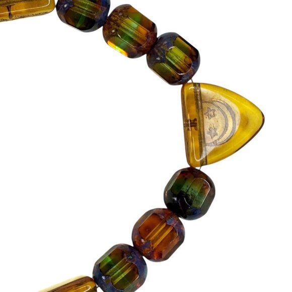 Vintage beaded bracelet with etched triangular bead details - Picture 3 of 7